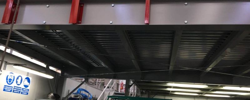 Soppalco metallico a venti giorni dall’ordine nell’Alta Padovana